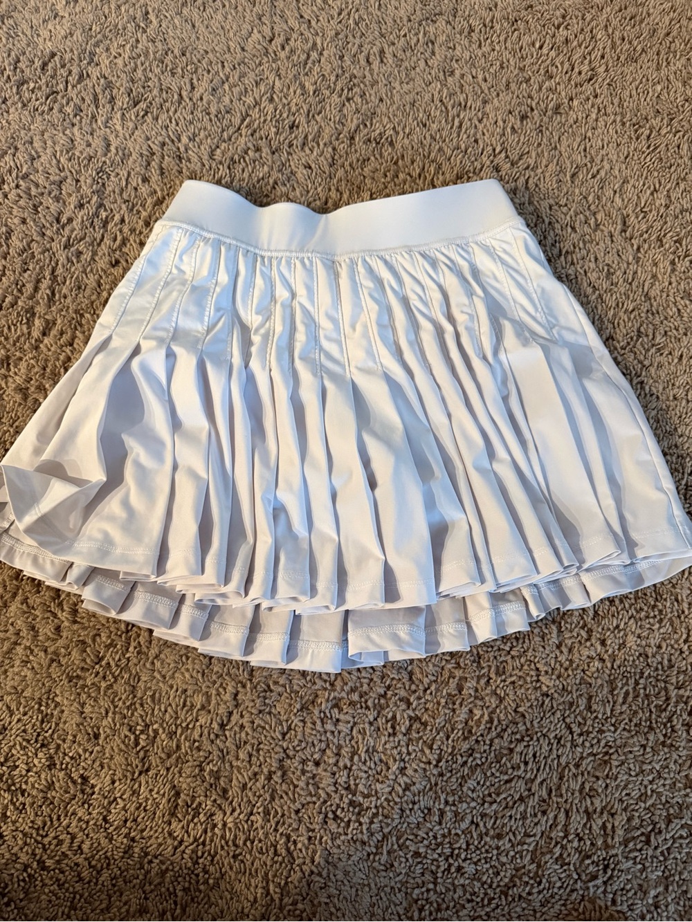Vineyard Vines White Pleated Skirt